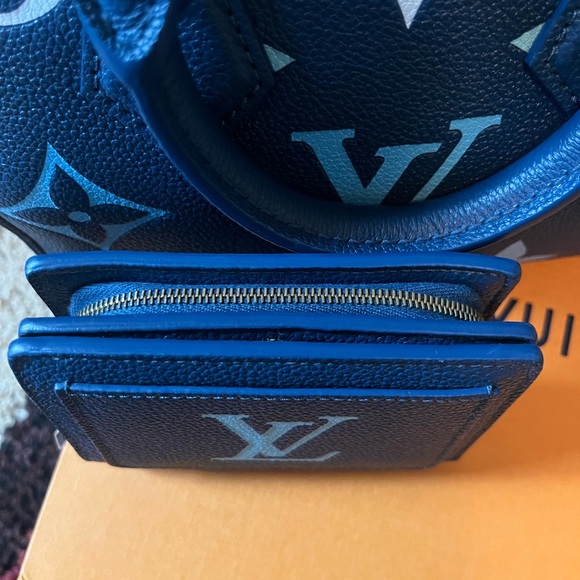 Louis Vuitton limited edition speedy 20 gradient blue with matching wallet - Picture 3 of 8